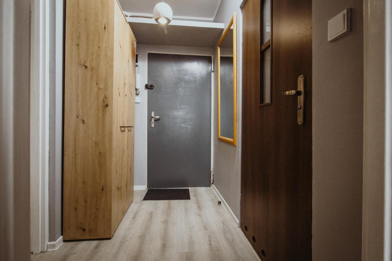 Kraju Centrum Z Fotelem Masujacym Apartment *